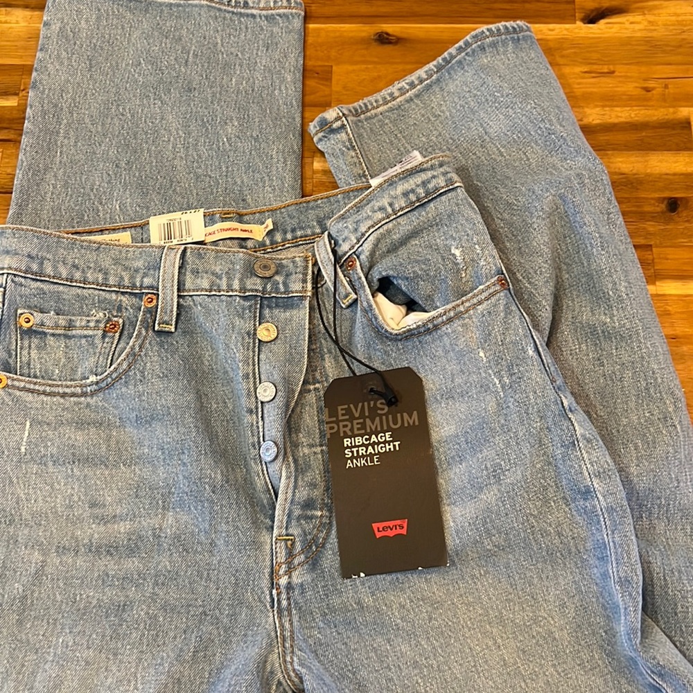 Levi’s ribcage straight ankle nwt